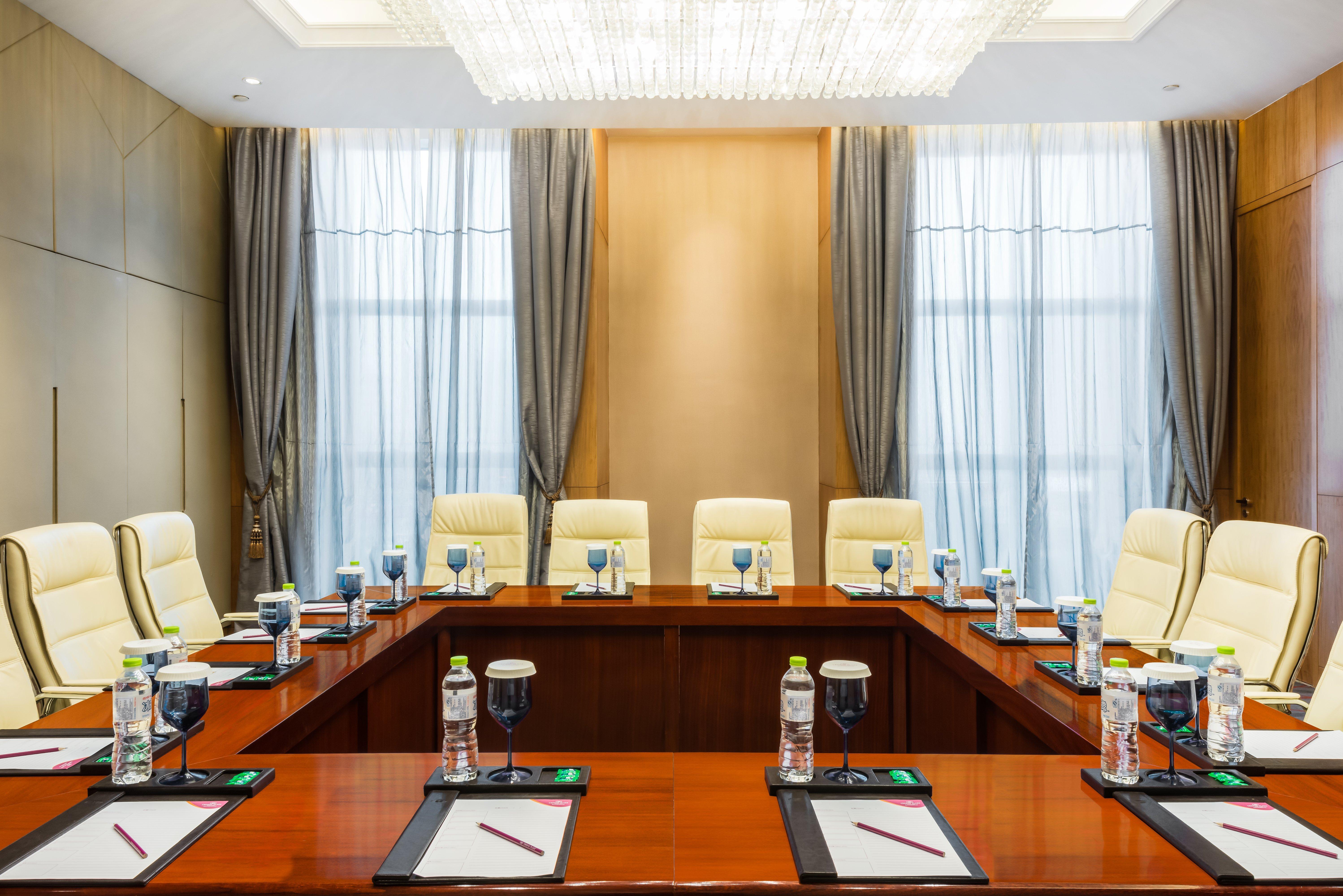 Crowne Plaza Xiangyang By Ihg Hotell Exteriör bild