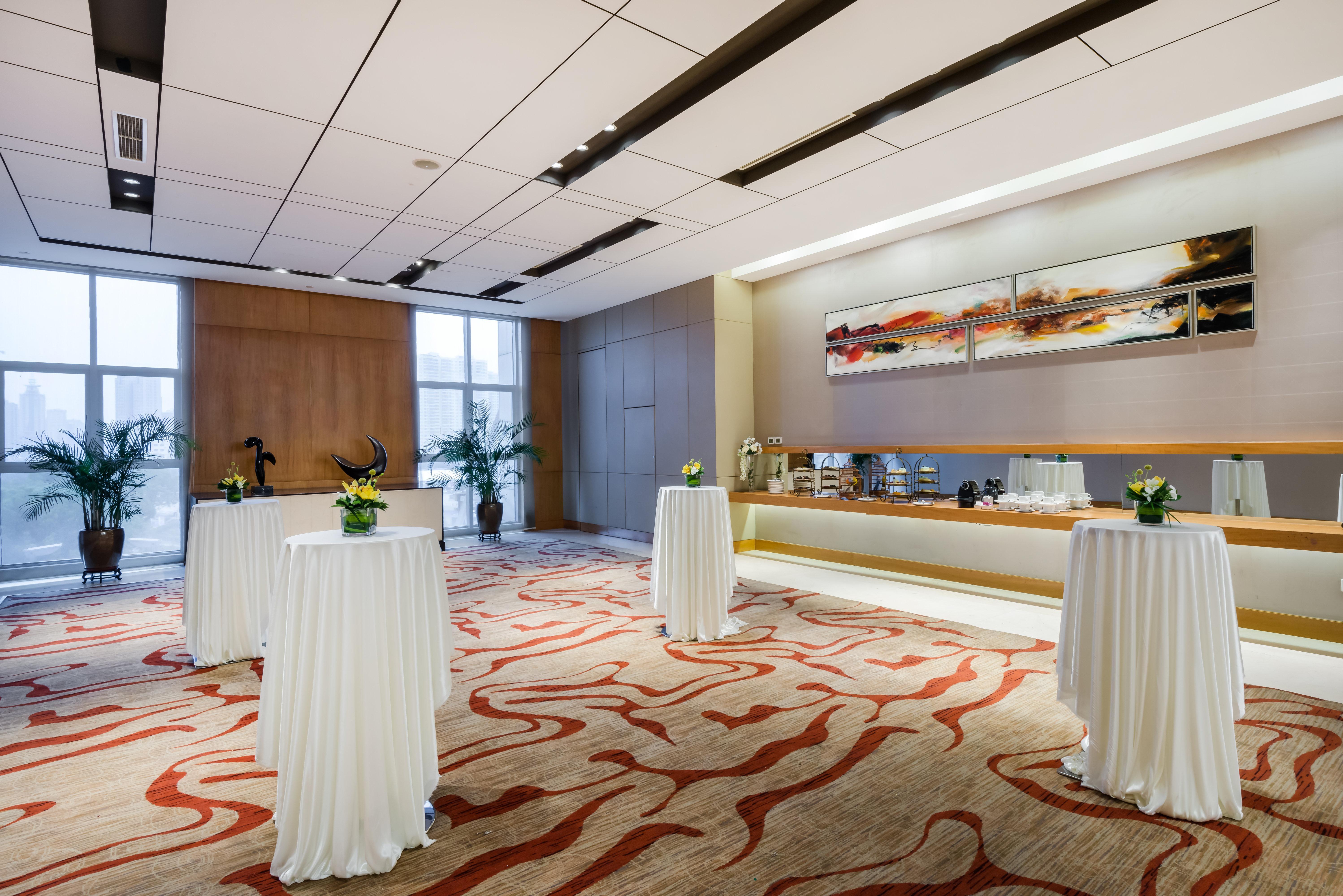 Crowne Plaza Xiangyang By Ihg Hotell Exteriör bild