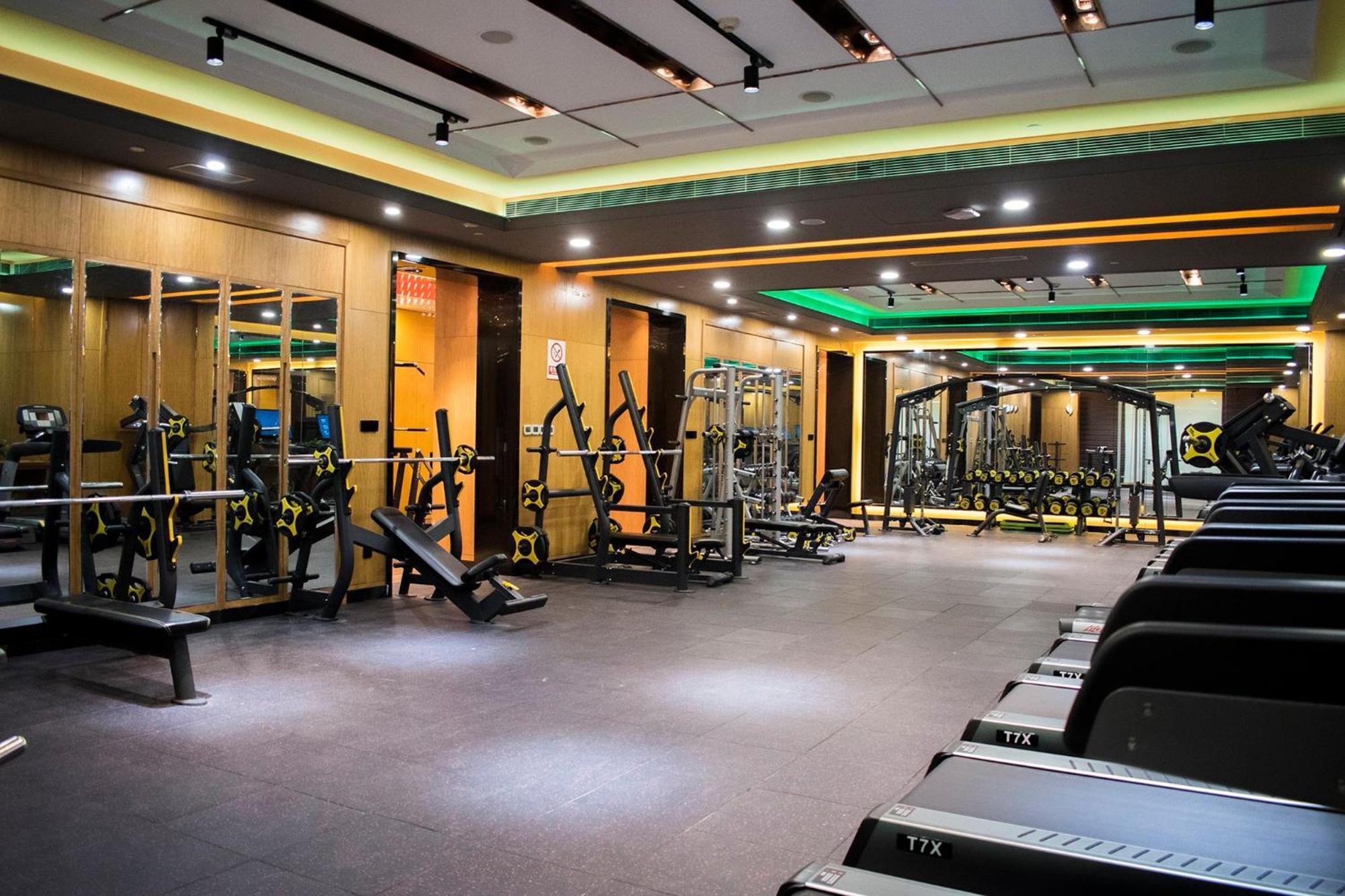 Crowne Plaza Xiangyang By Ihg Hotell Exteriör bild