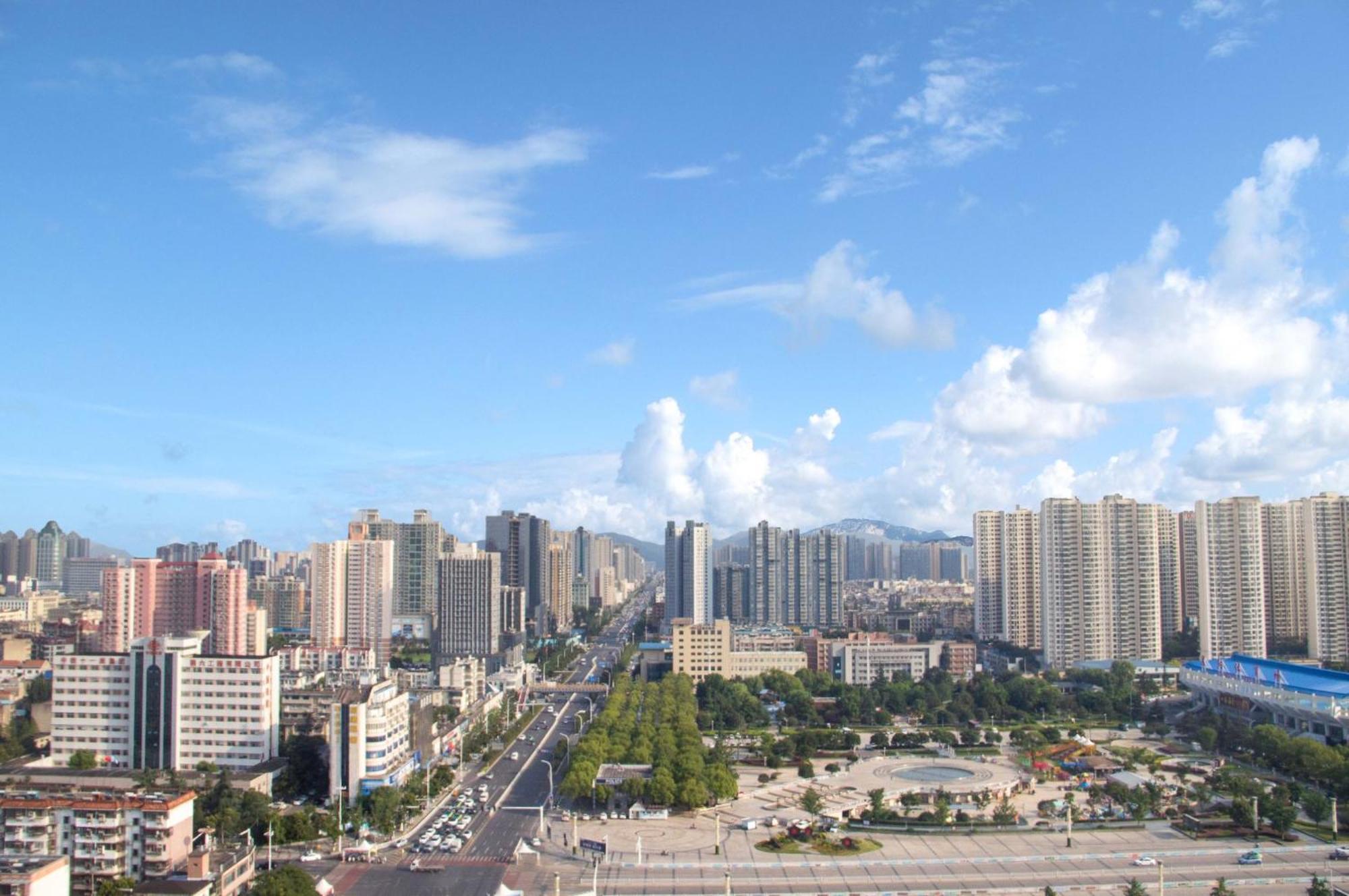 Crowne Plaza Xiangyang By Ihg Hotell Exteriör bild