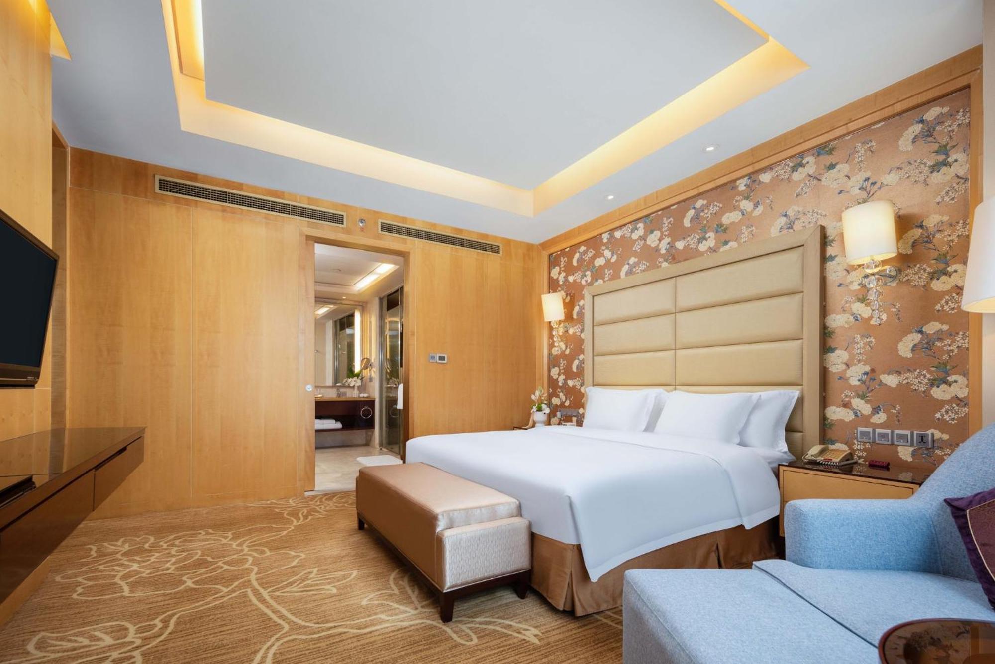 Crowne Plaza Xiangyang By Ihg Hotell Exteriör bild